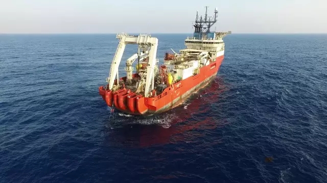 hengtong marine successfully completd a 500-meter-deep unpeatered cable sea trail